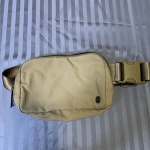 Lululemon OG belt bag